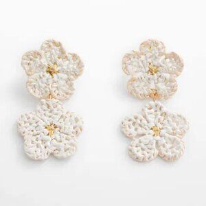 Mango flowers raffia earrings